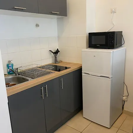 Appartement Avec Terrasse Lägenhet *